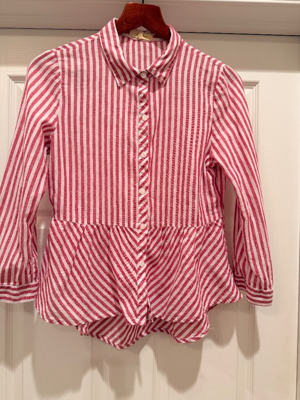 Love Notes Button Up Peplum style blouse Med Red White